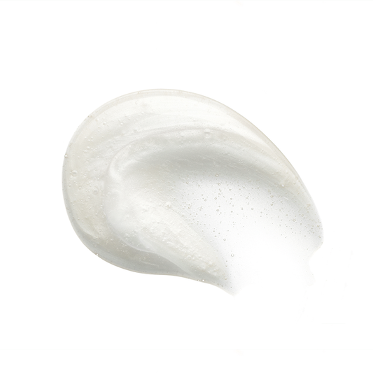 Perle d'eau sur fond blanc